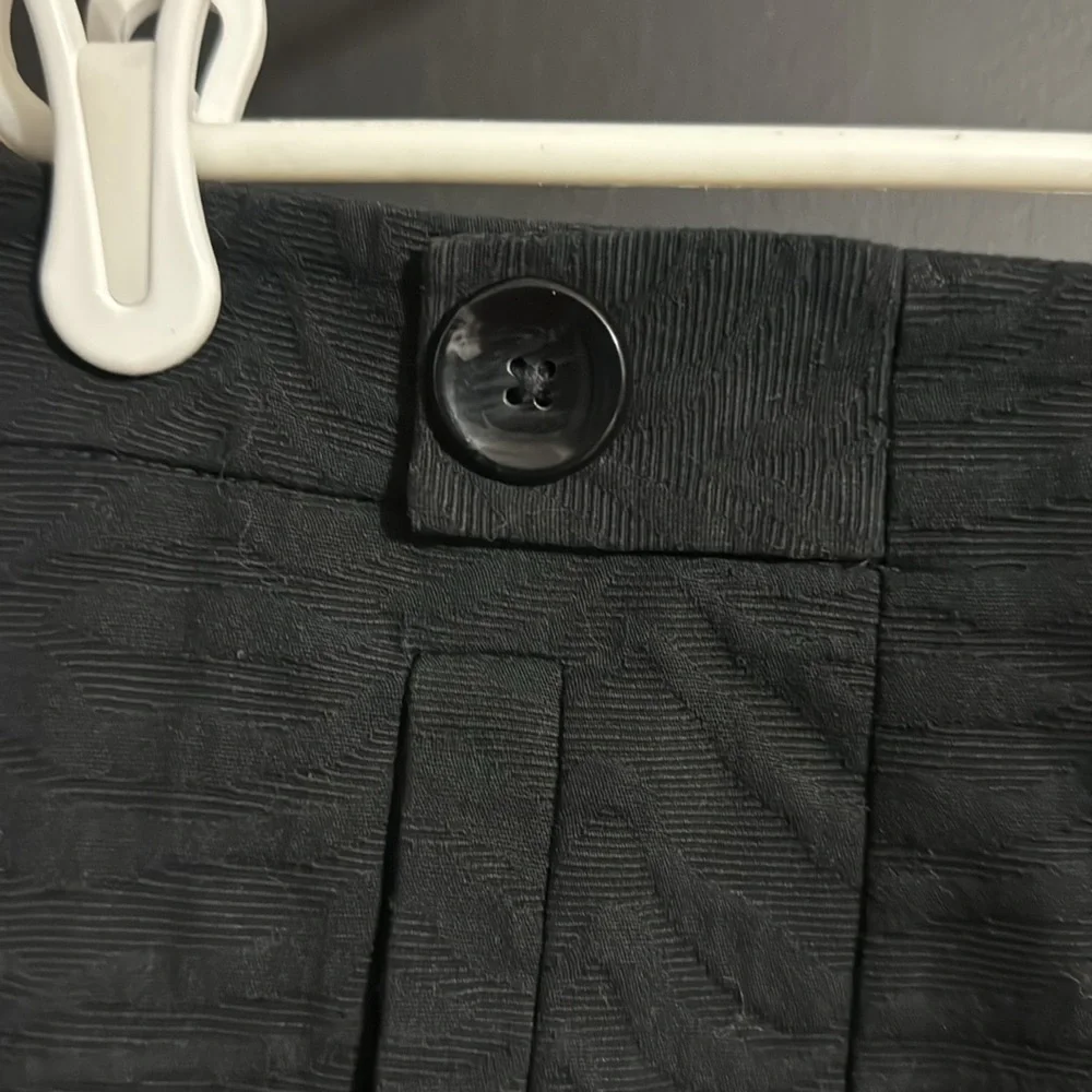 Ann Taylor Textured Cotton Pencil Skirt Pockets Size: 10 Length: 21”